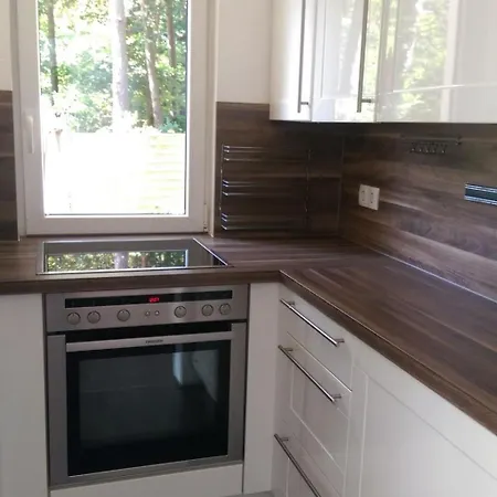 In Sued-waldhanglage Mit Seeblick By Interhome *