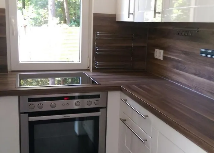 In Sued-waldhanglage Mit Seeblick By Interhome *